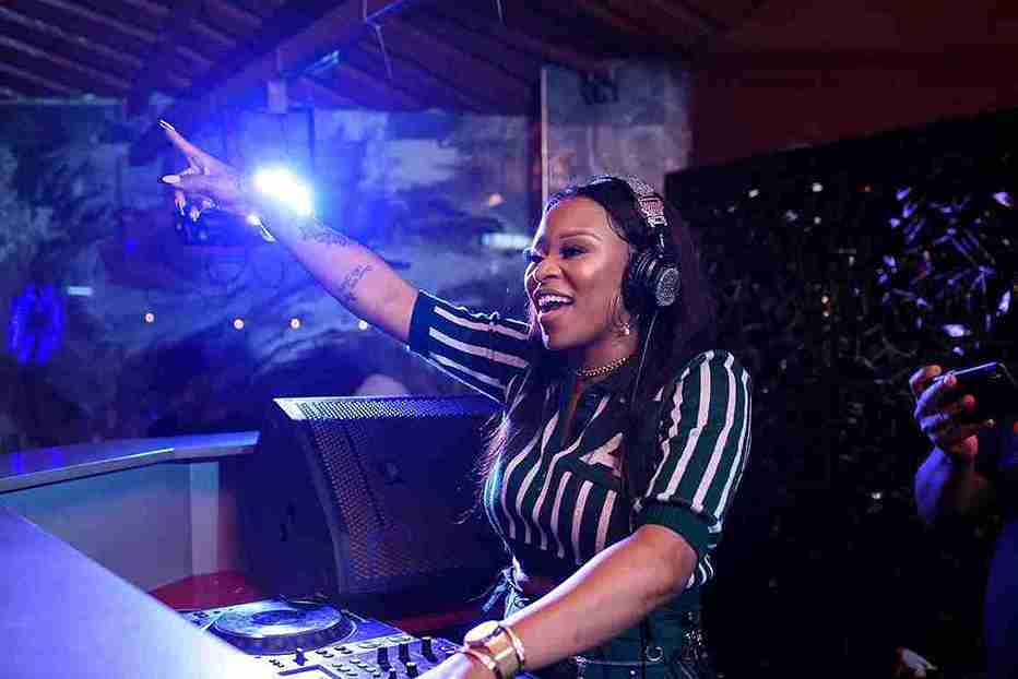 DJ Zinhle age, height, net worth, husband, daughter